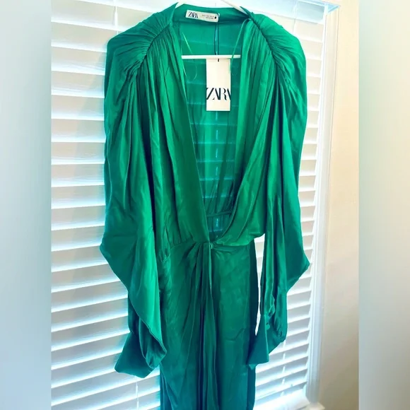 Zara Satin Effect Green Dress- Size M- NWT - Picture 2 of 4